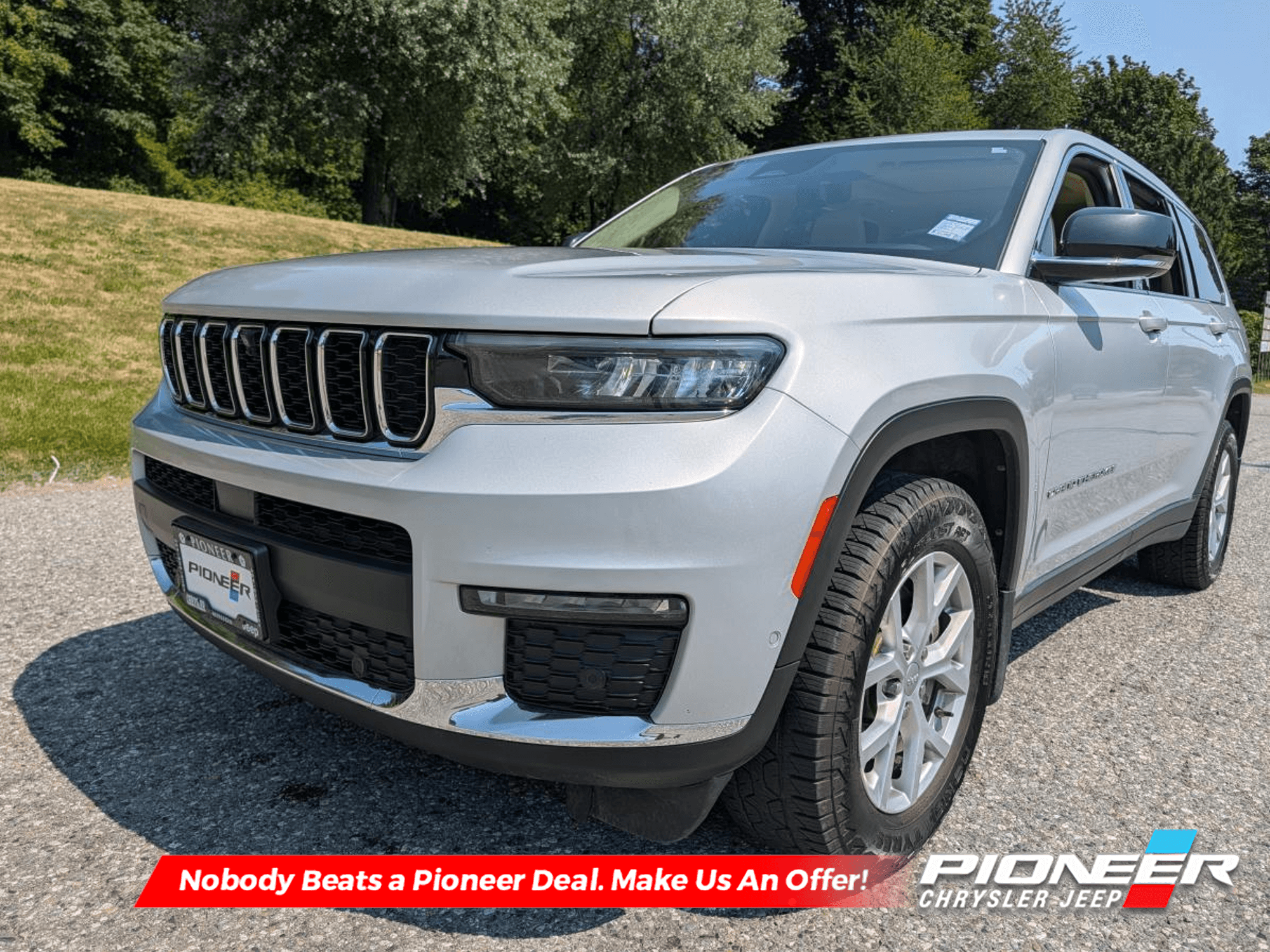 2022 Jeep Grand Cherokee L Limited 7-Seater Family SUV — photo 1