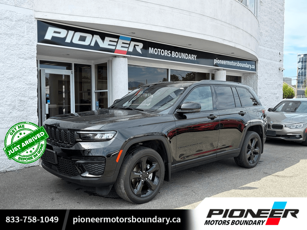 2024 Jeep Grand Cherokee Altitude Blacked-Out Altitude 4X4 SUV — photo 1