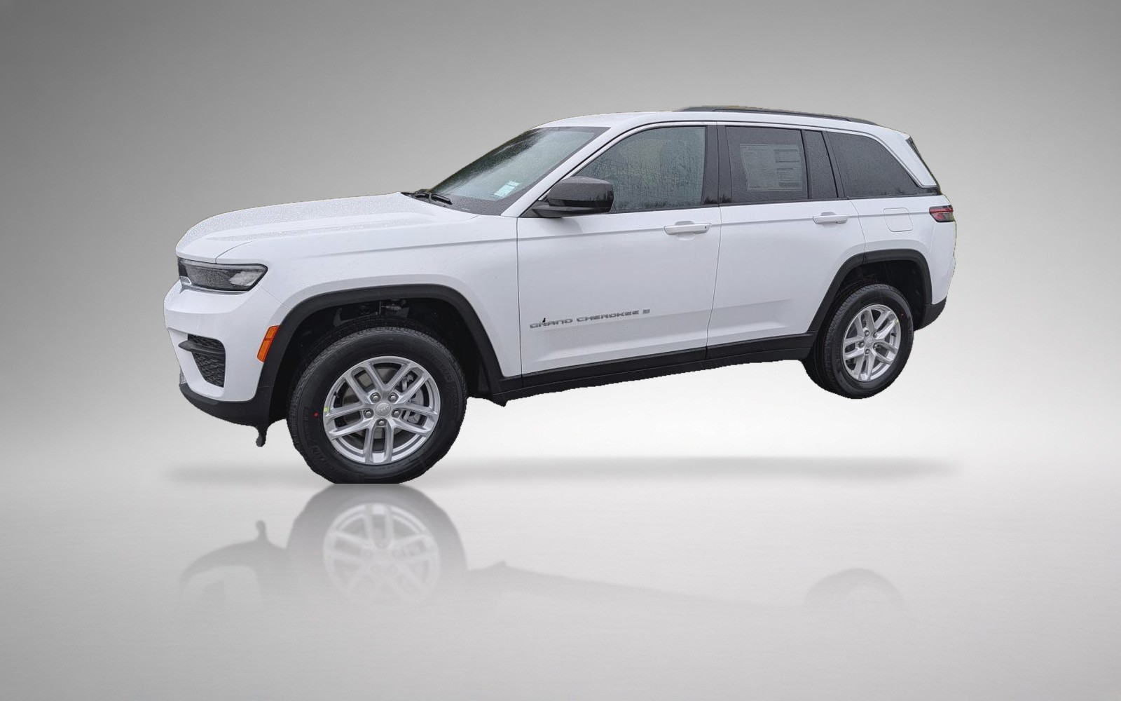 2025 Jeep Grand Cherokee Laredo - Low — photo 1