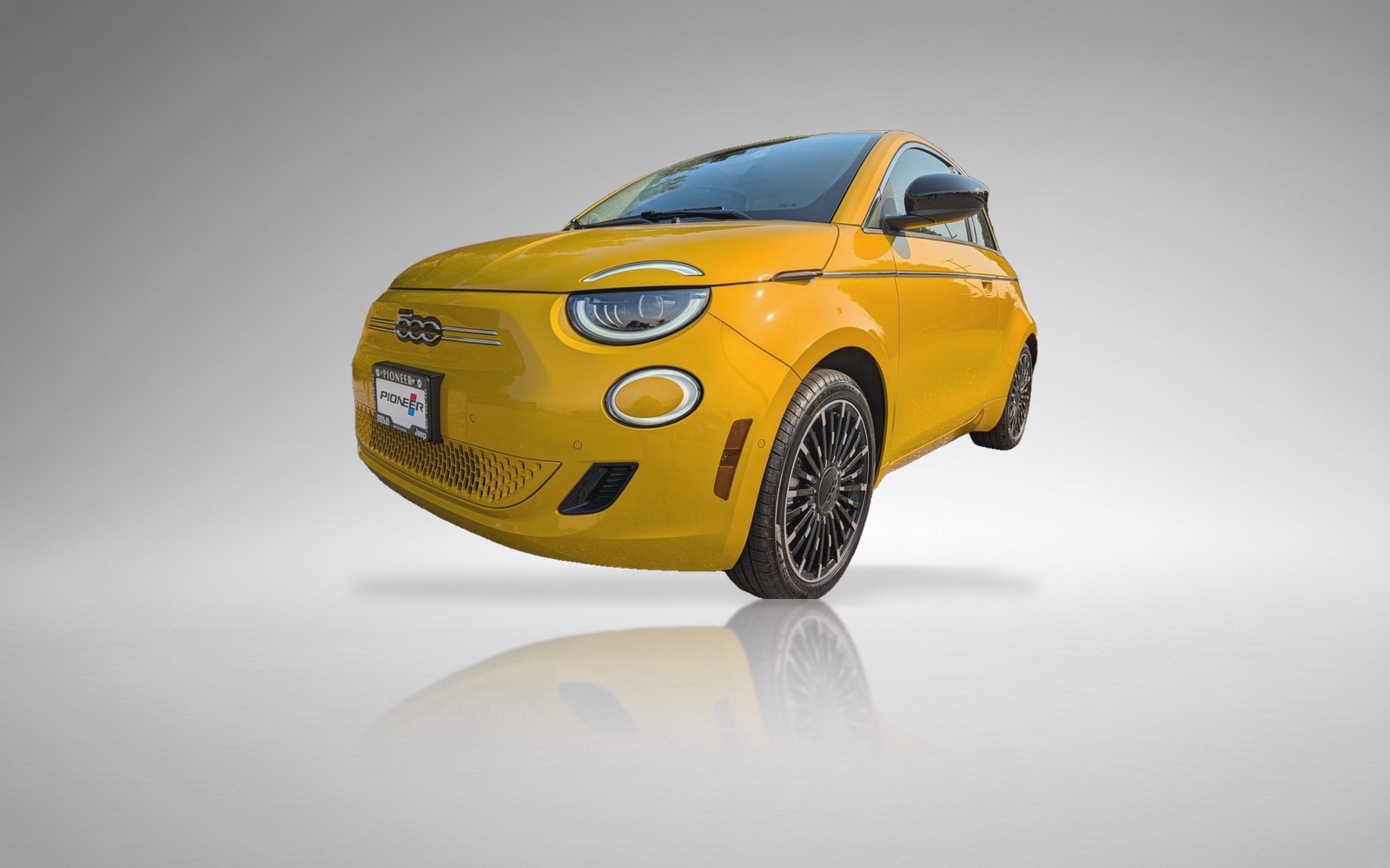 2026 Fiat 500e Icona — photo 1