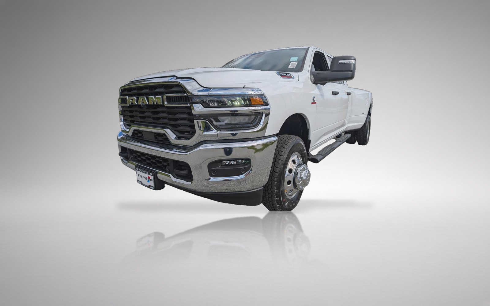 2026 RAM 3500 Tradesman — photo 1