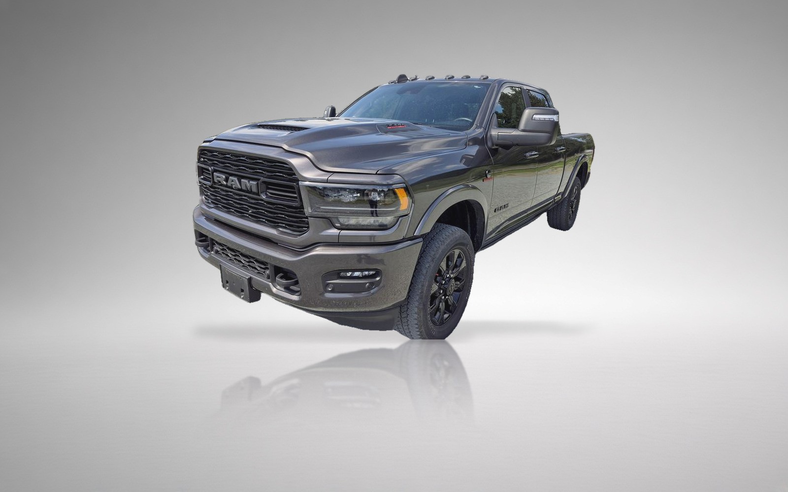 2024 RAM 3500 Laramie — photo 1
