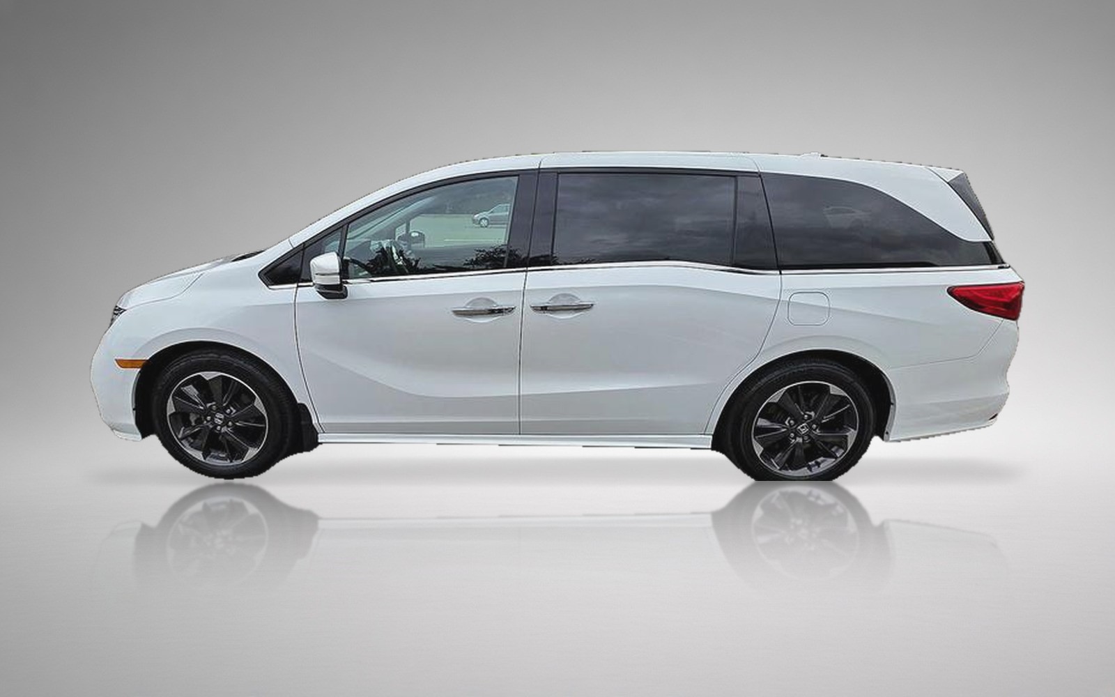 2022 Honda Odyssey Touring — photo 1