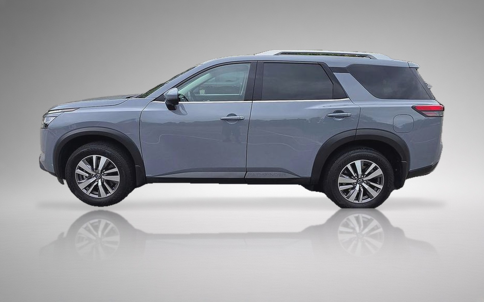 2023 Nissan Pathfinder SL — photo 1