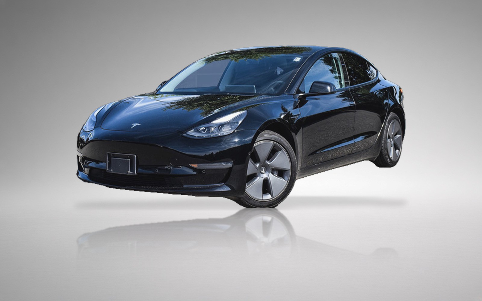 2022 Tesla Model 3 Standard Range Plus — photo 1