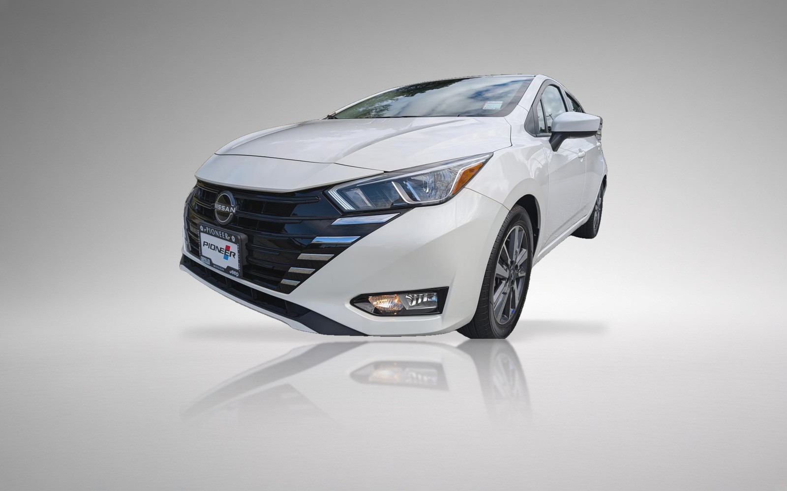 2024 Nissan Versa Sv - Heated Seats — photo 1