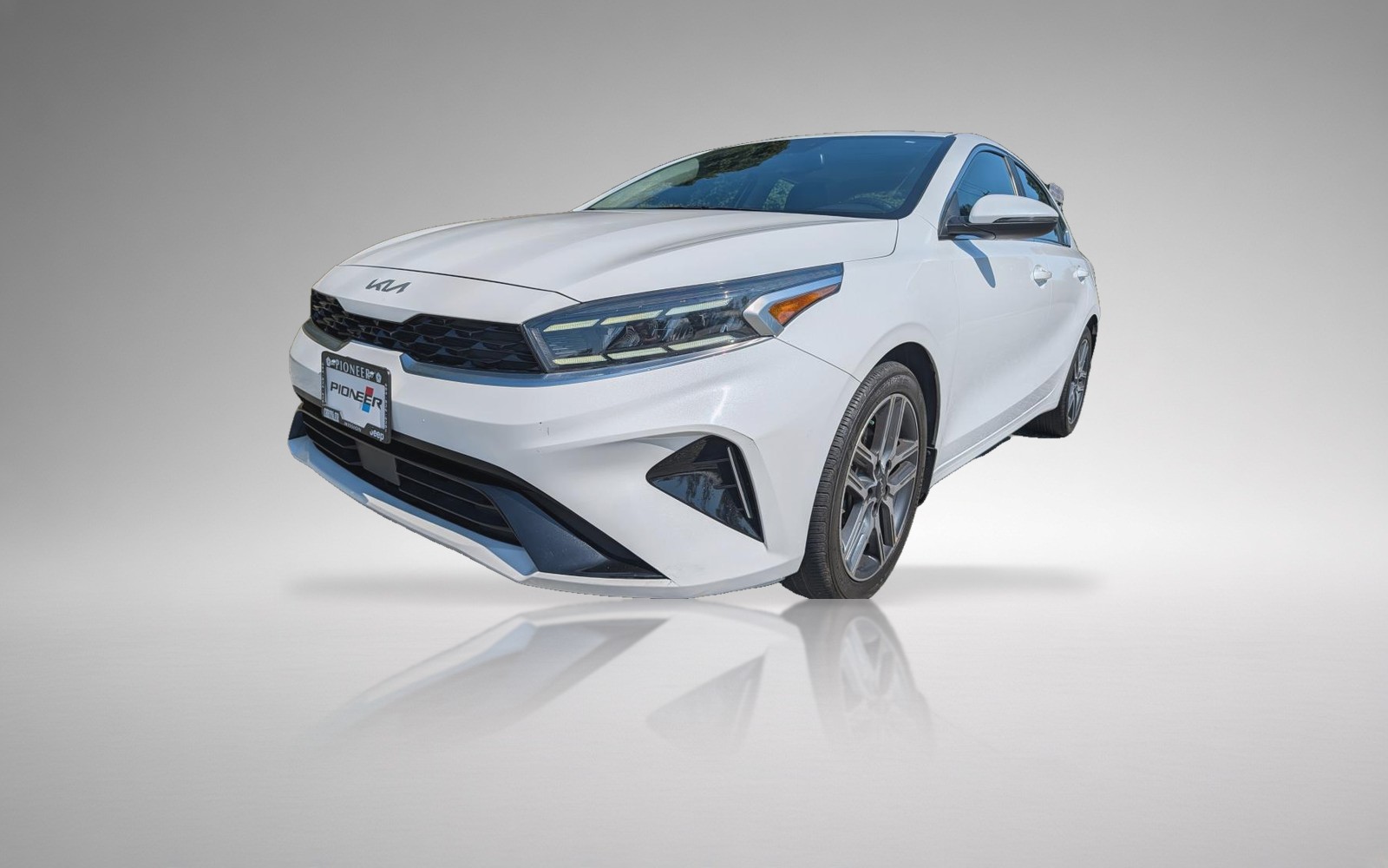 2023 Kia Forte Ex Premium — photo 1