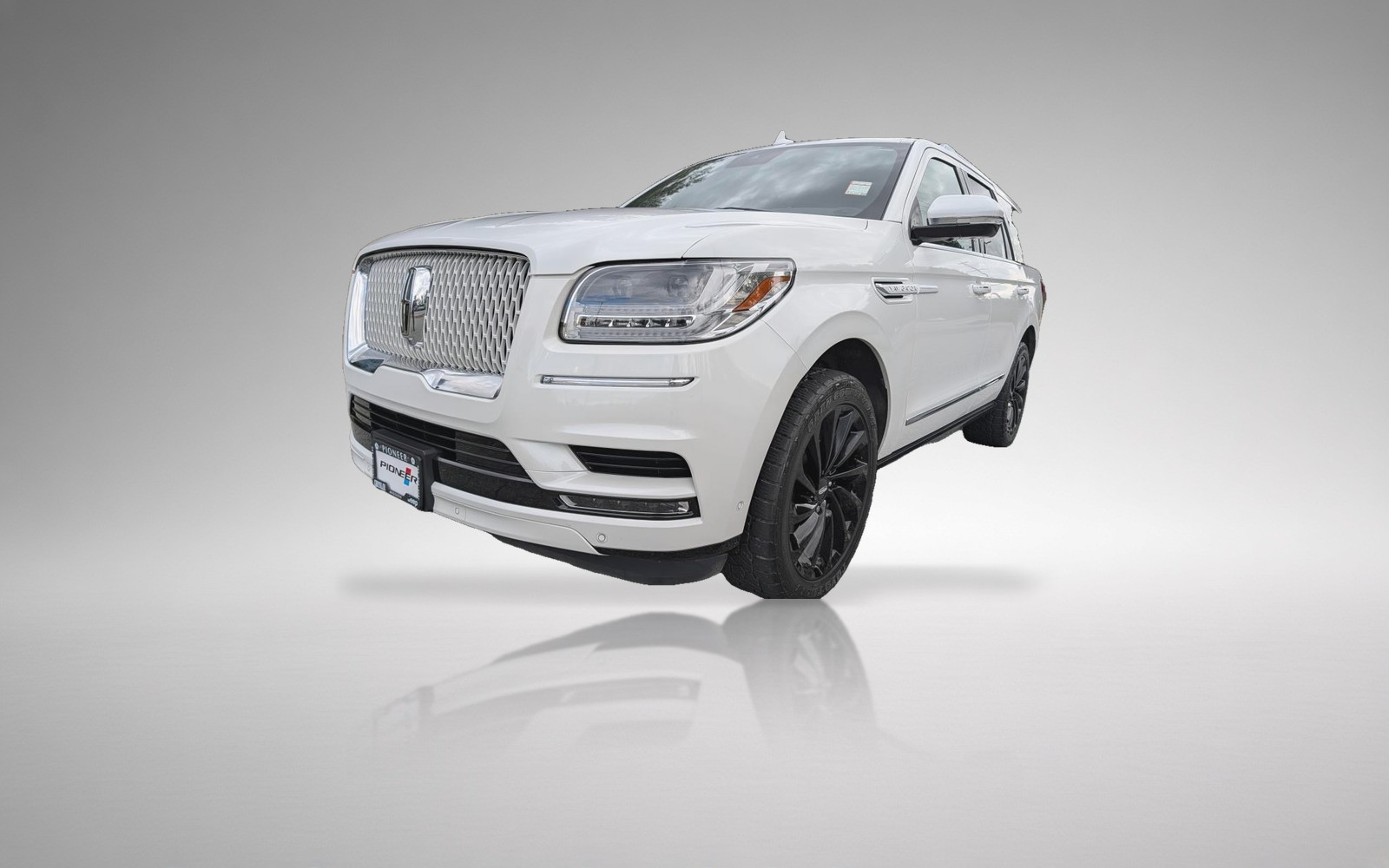 2020 Lincoln Navigator Reserve Luxury Pkg — photo 1